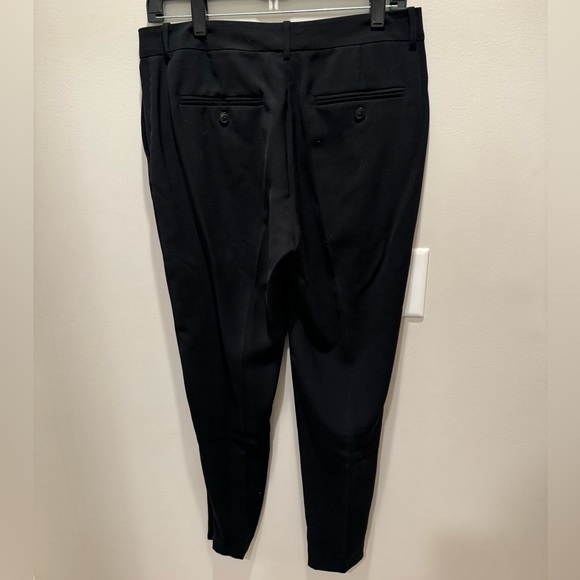 Black dress pants, loose fit very comfy
Size 6 
100% polyester - Picture 2 of 2